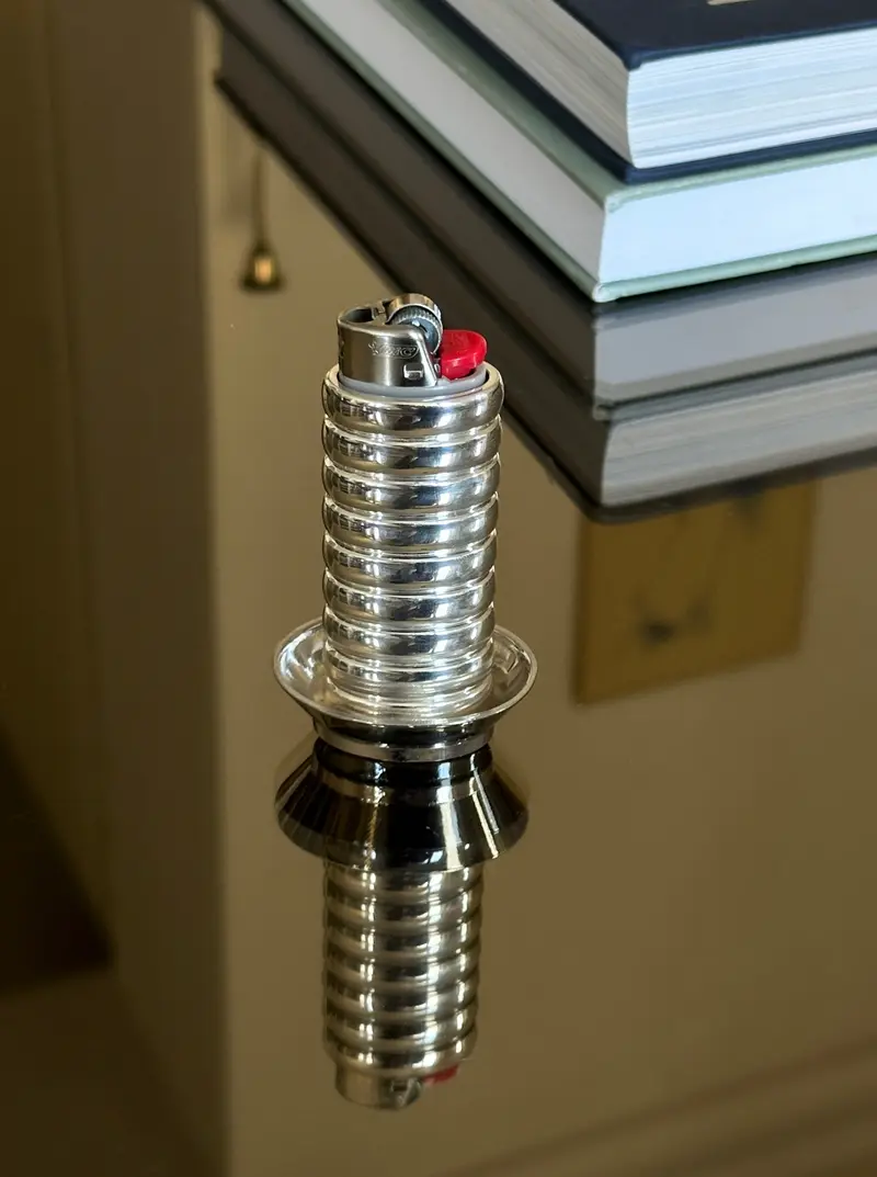 Gio Lighter Holder